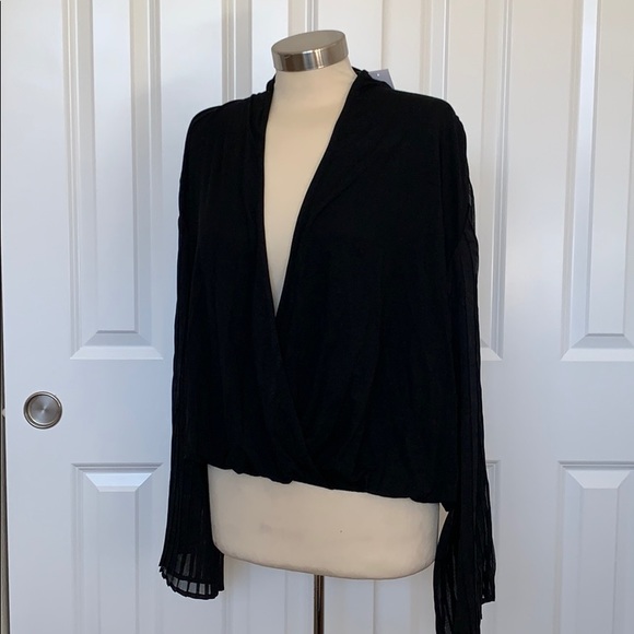 Buckle red by BKE pleated sleeve deep V top - Picture 4 of 15